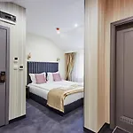 паризи 3* Kazanlŭk