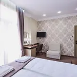 Hotell паризи 3*