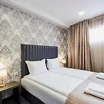 Hotell паризи