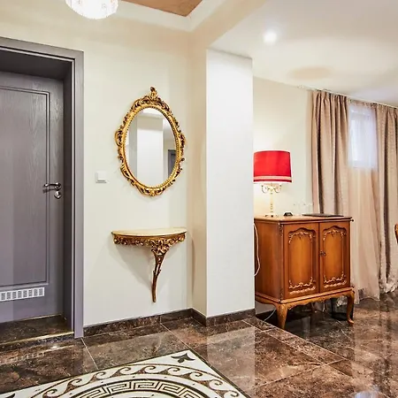 паризи Hotel Kazanlŭk