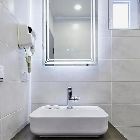 Hotell паризи