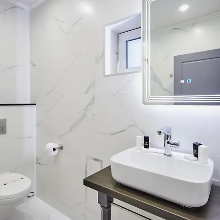 Hotel паризи 3*