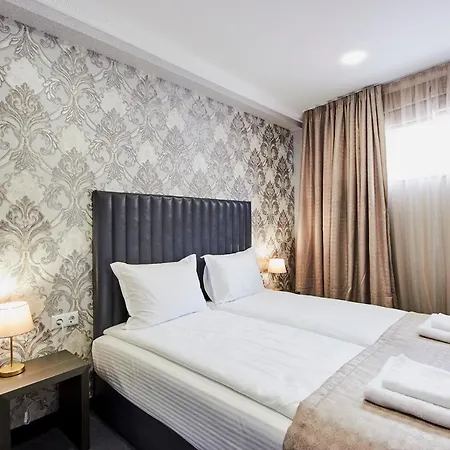Hotell паризи
