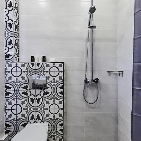 паризи Hotell Kazanlŭk