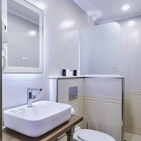 паризи Hotel Kazanlŭk