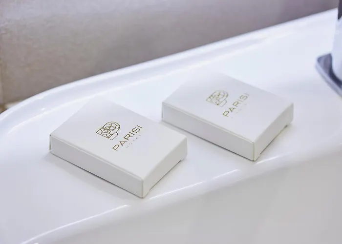 паризи ホテル 3*