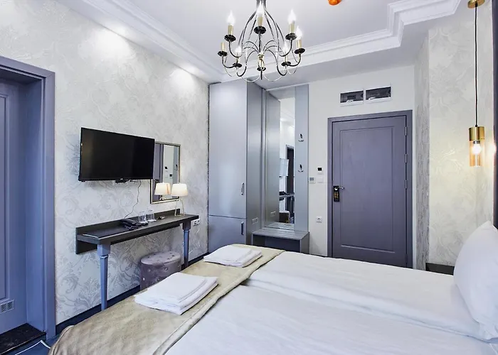 паризи 3* カザンラク