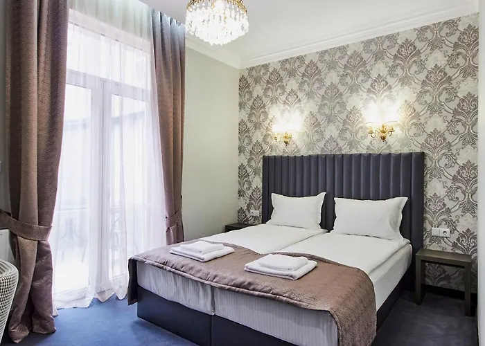 ホテル паризи カザンラク